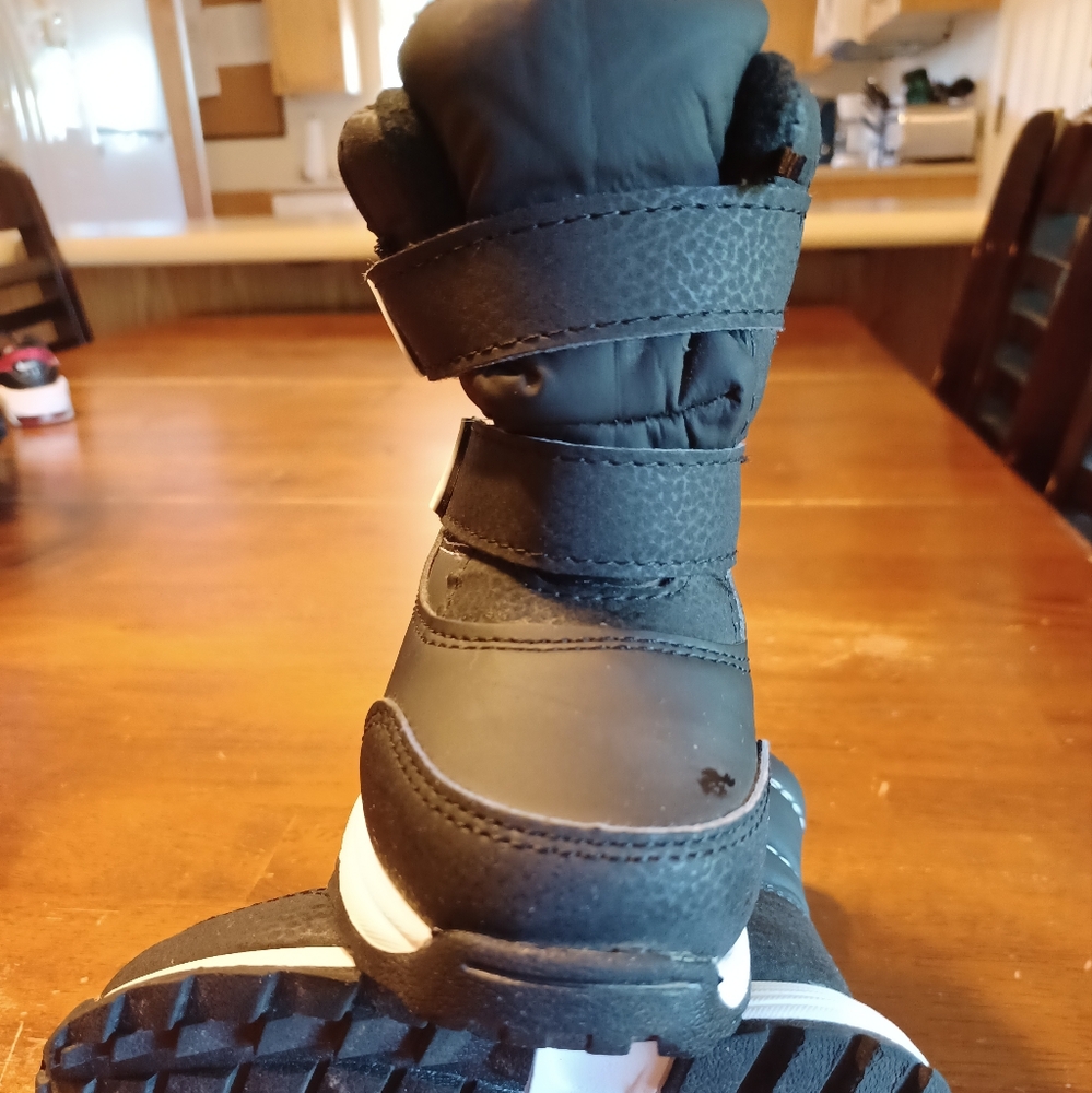 High-Top Black and White Boots with Velcro Straps - Picture 3 of 4